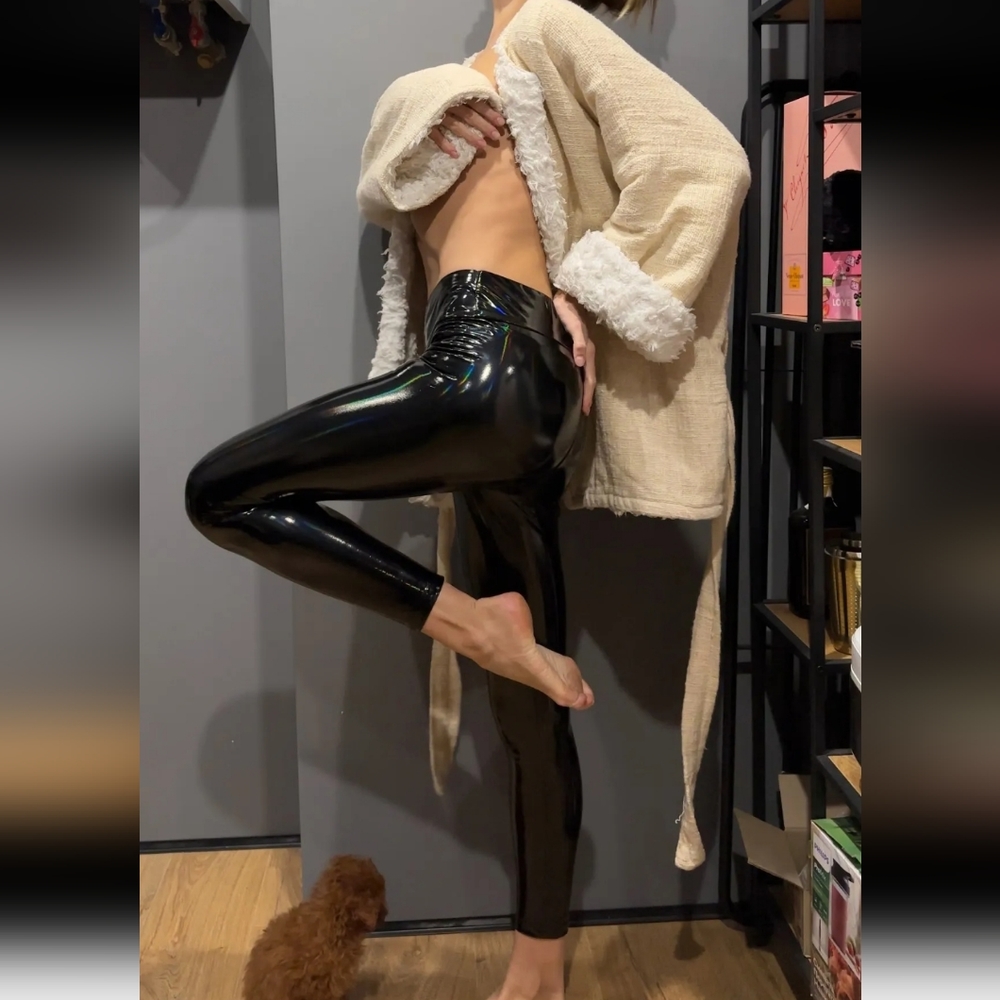 PVC STRETCH Iridescent 'Oil Slick' Leggings - Picture 5 of 16